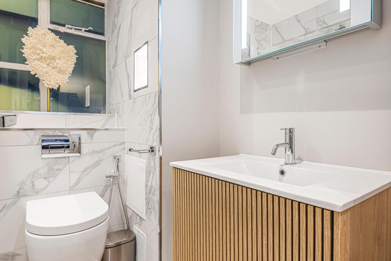 Luxury Living In Knightsbridge Private Balcony View Of Harrods, 2Br2Ba With Ac London Exterior foto