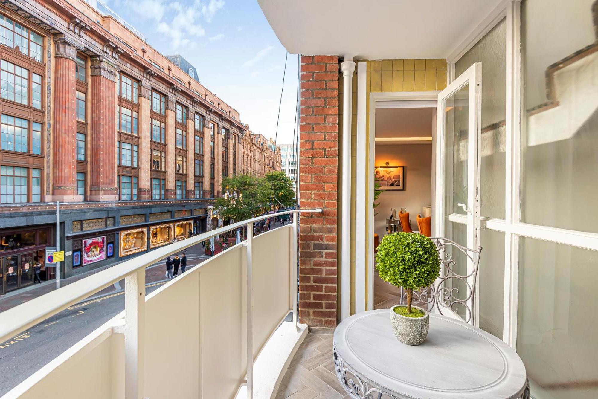 Luxury Living In Knightsbridge Private Balcony View Of Harrods, 2Br2Ba With Ac London Exterior foto