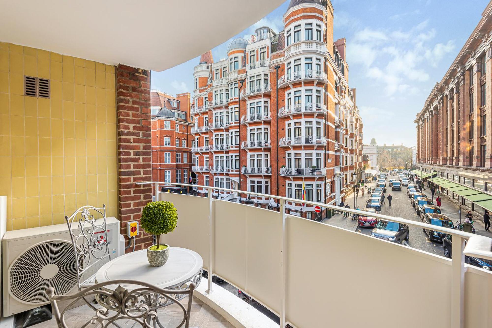 Luxury Living In Knightsbridge Private Balcony View Of Harrods, 2Br2Ba With Ac London Exterior foto